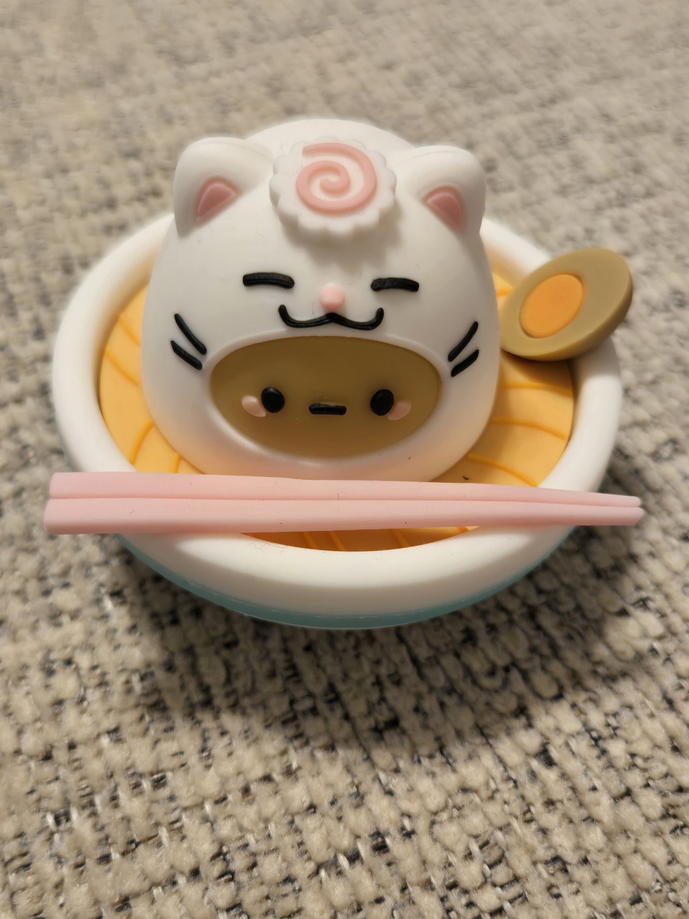 Smoko Tayto Cat vinyl Collectible "Ramen Cat Tayto" Figure